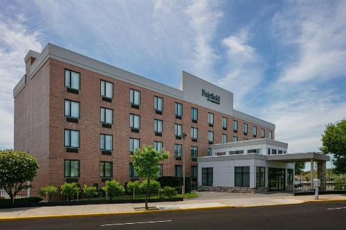 Fairfield Inn by Marriott New York JFK Airport image 21